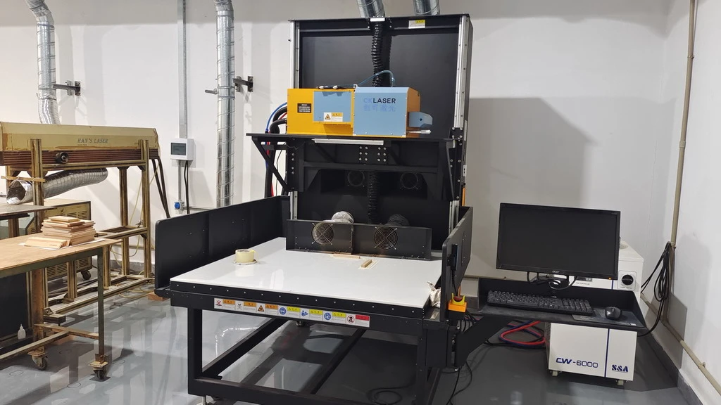 Laser-Maschine