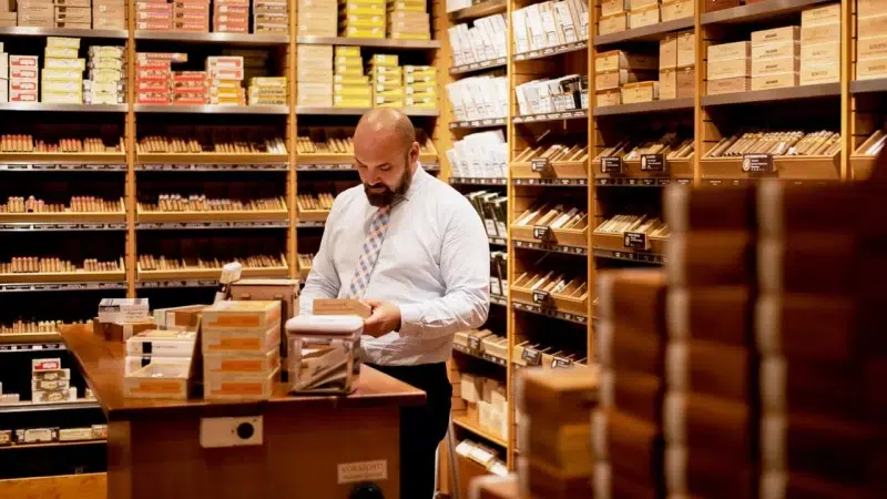 Cigar aging in wooden boxes