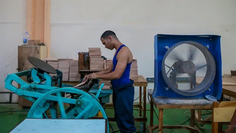 Cigar box production process