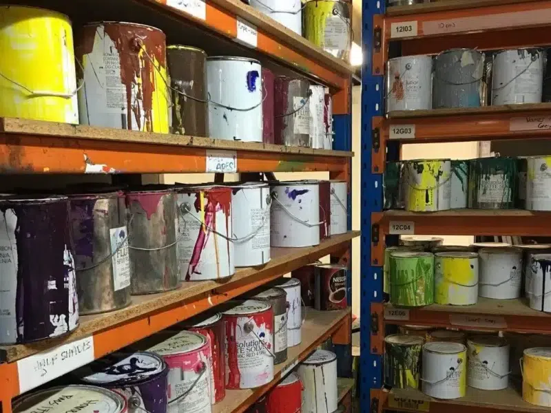 Storage room for lacquer pigments and solvents