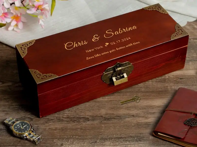 High-gloss wine box with flawless piano lacquer finish