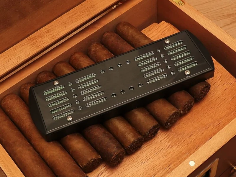 integrated humidification system cigar box
