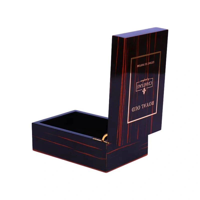 Open CHATEAU ROYAL OUD perfume box with vertical lid