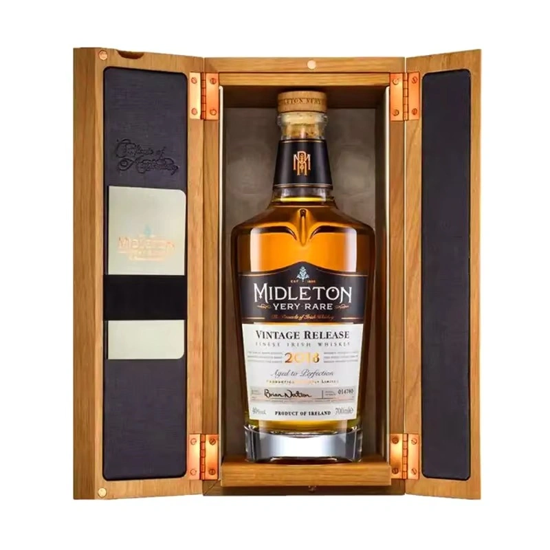 Midleton Very Rare 2018 whiskey in wooden box
