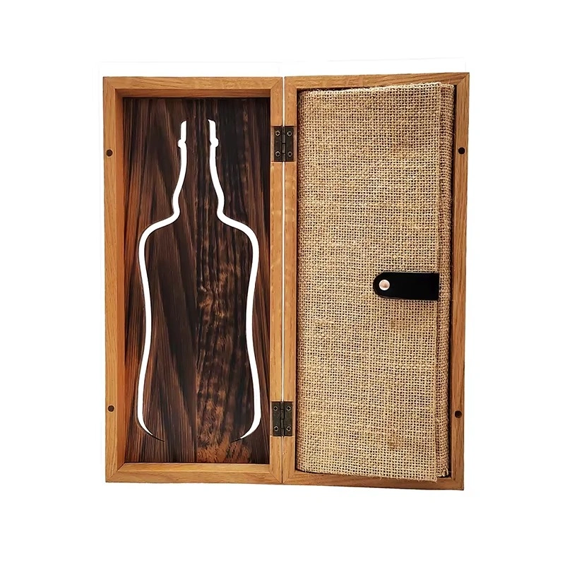 Jura whisky wooden box interior with burlap lining