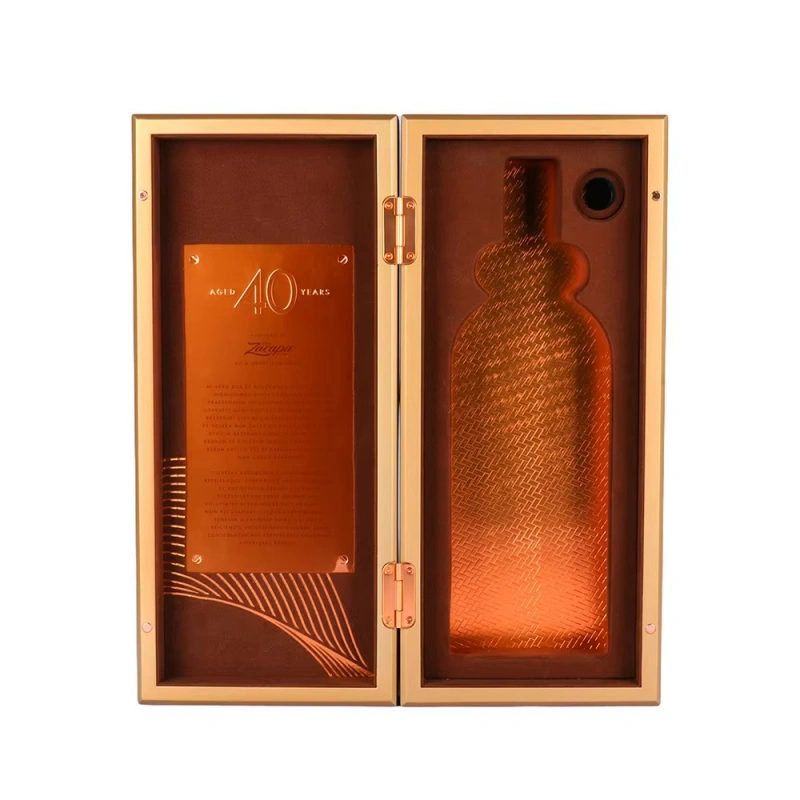 Singleton 40 whisky box interior with copper accents