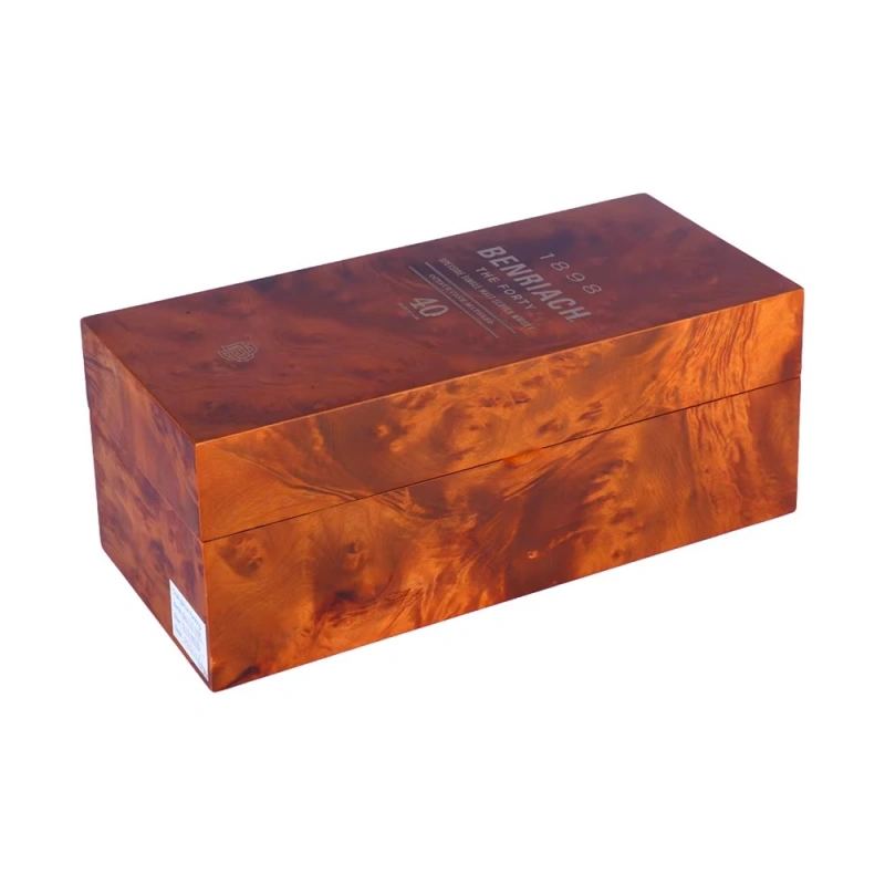 Benriach 40 whisky box in horizontal wood design
