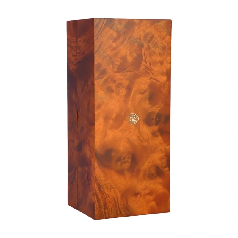 Back view of Benriach 40 whisky wooden box