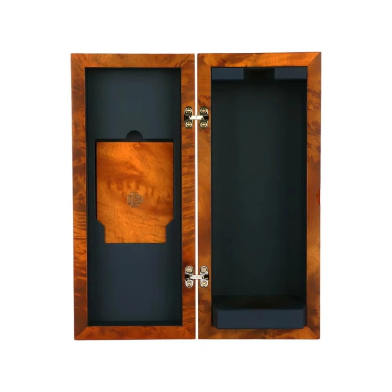 Open Benriach 40 whisky box with black interior