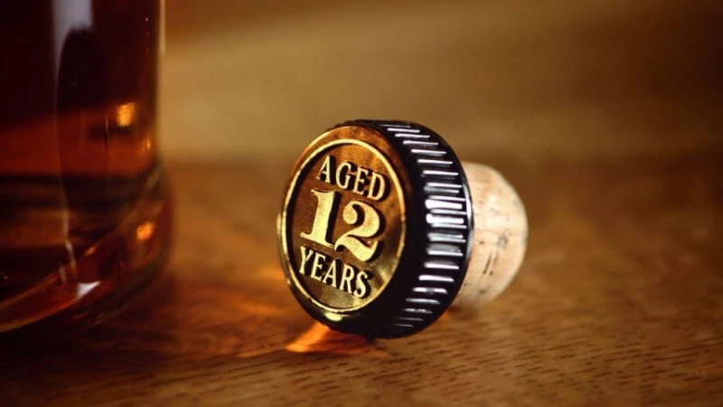 how to open a whisky bottle